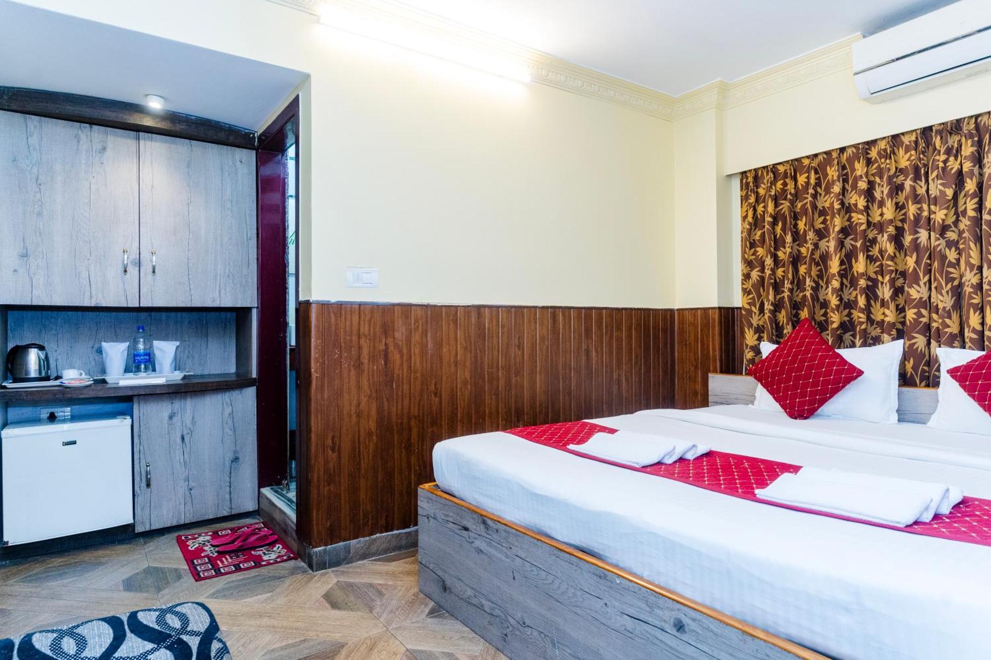 Apples Balaji Inn Siliguri Dış mekan fotoğraf