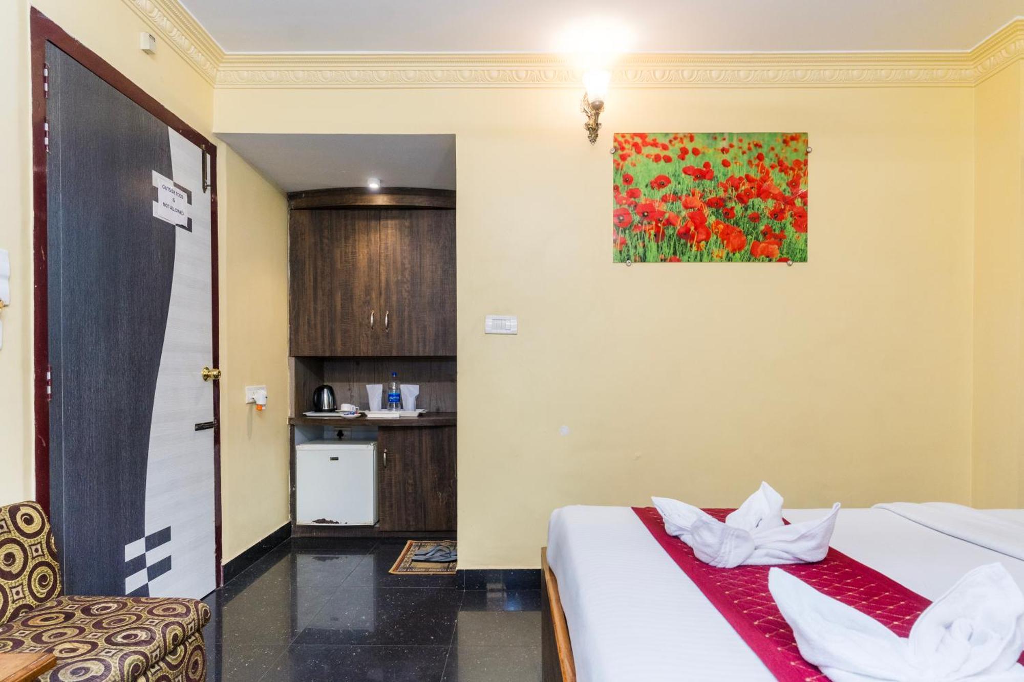 Apples Balaji Inn Siliguri Dış mekan fotoğraf