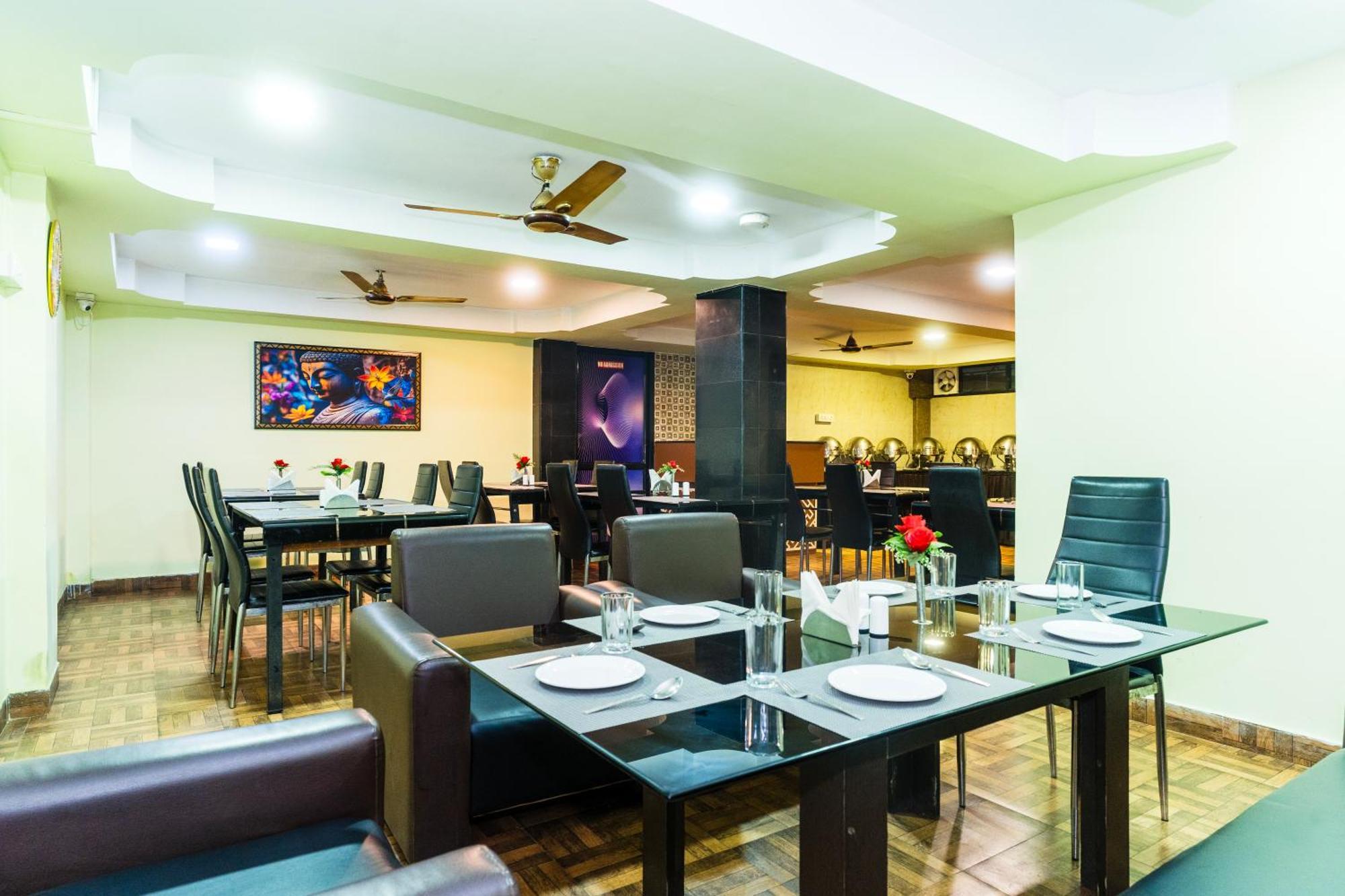 Apples Balaji Inn Siliguri Dış mekan fotoğraf